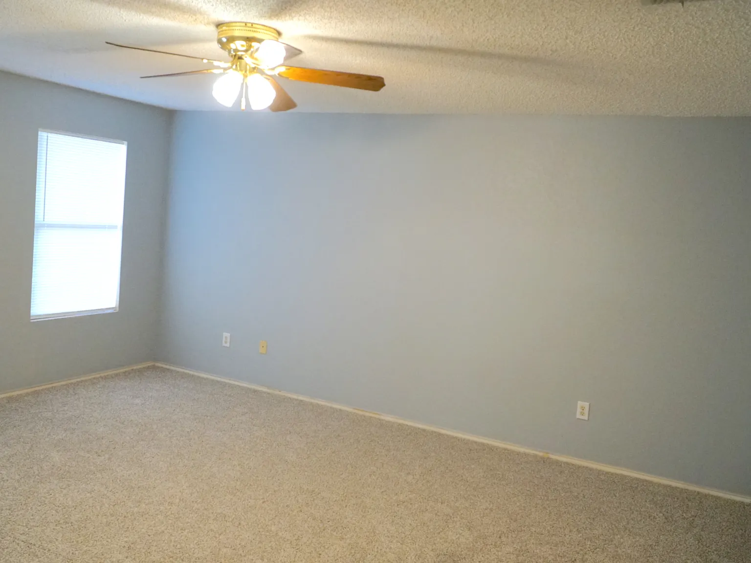 3 bed, 1800 sqft, $2,350 — Photo 4