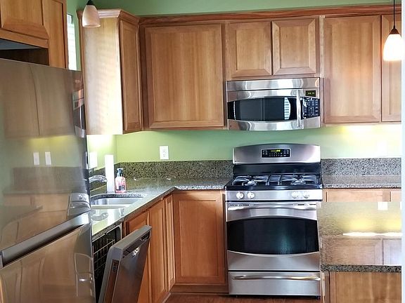 Kitchen w/Stainless Steel Appliances