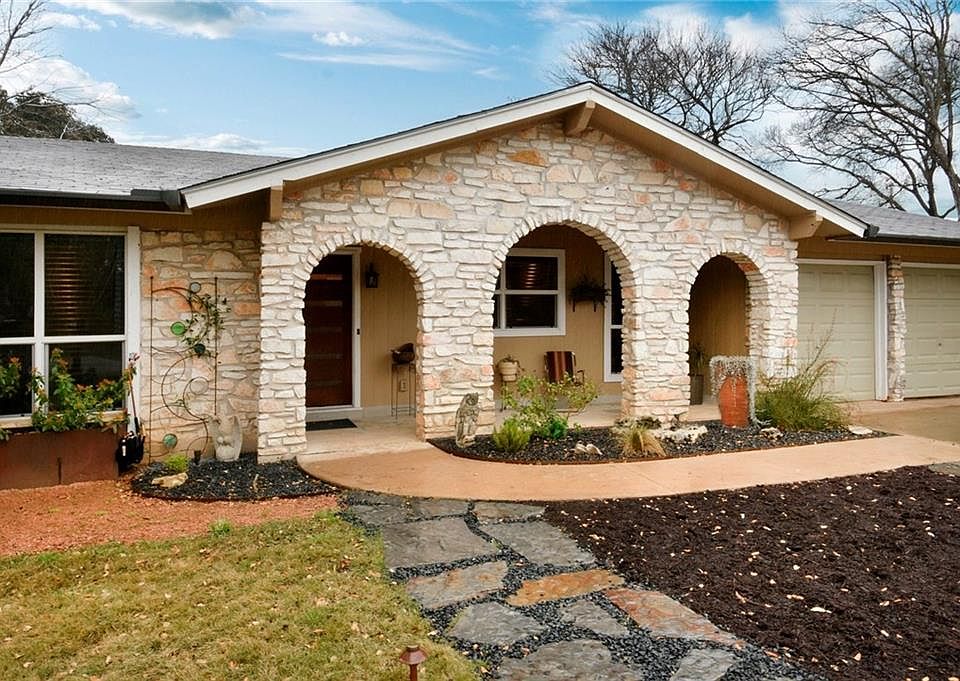 1st image of 9508 Shady Oaks Dr