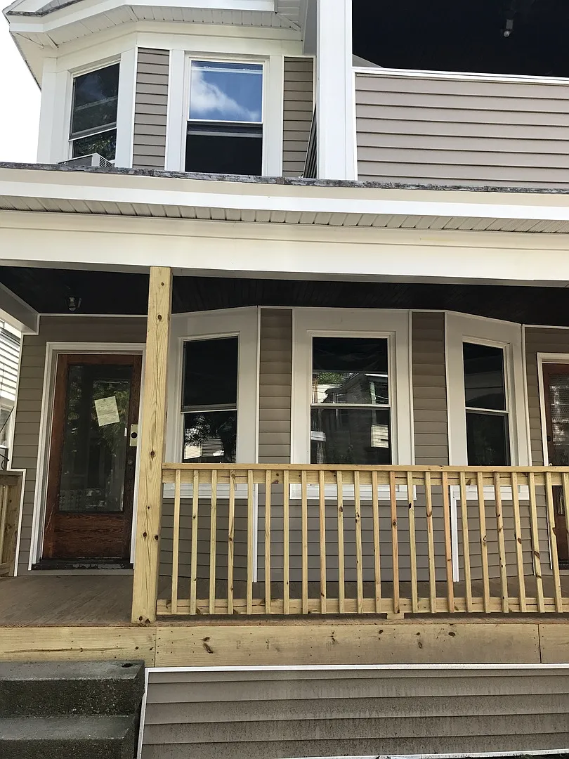 30 Morris — Photo 1
