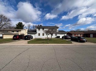919-921 Laurelwood Dr, South Bend, IN 46637