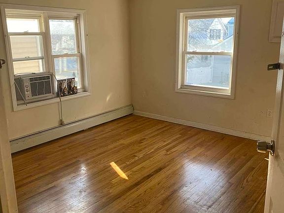 4th image of 134-52 174th St Floor 2