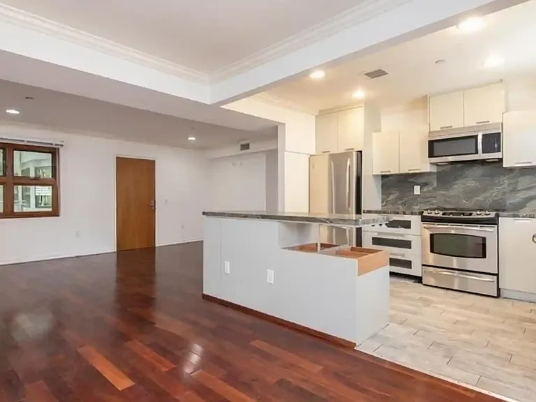 1663 Selby Ave #3 — Photo 2