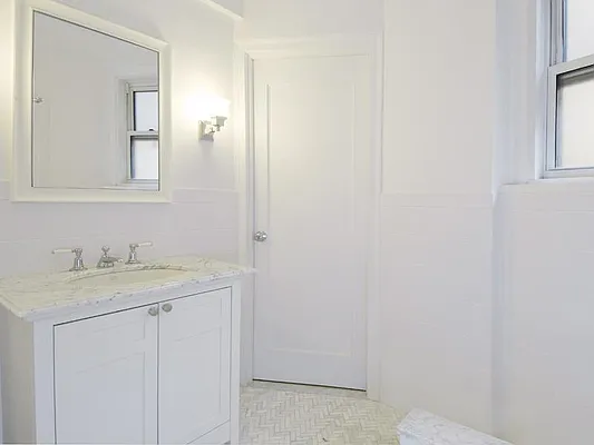 Sold by Sotheby's International Realty | media 21