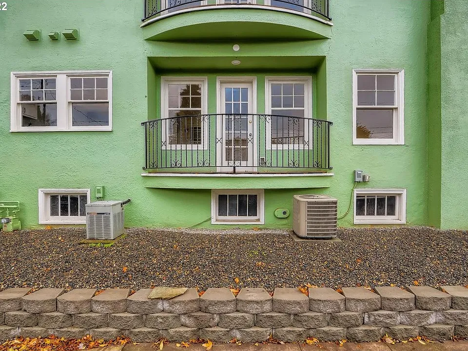 Side balcony located on 19th Ave