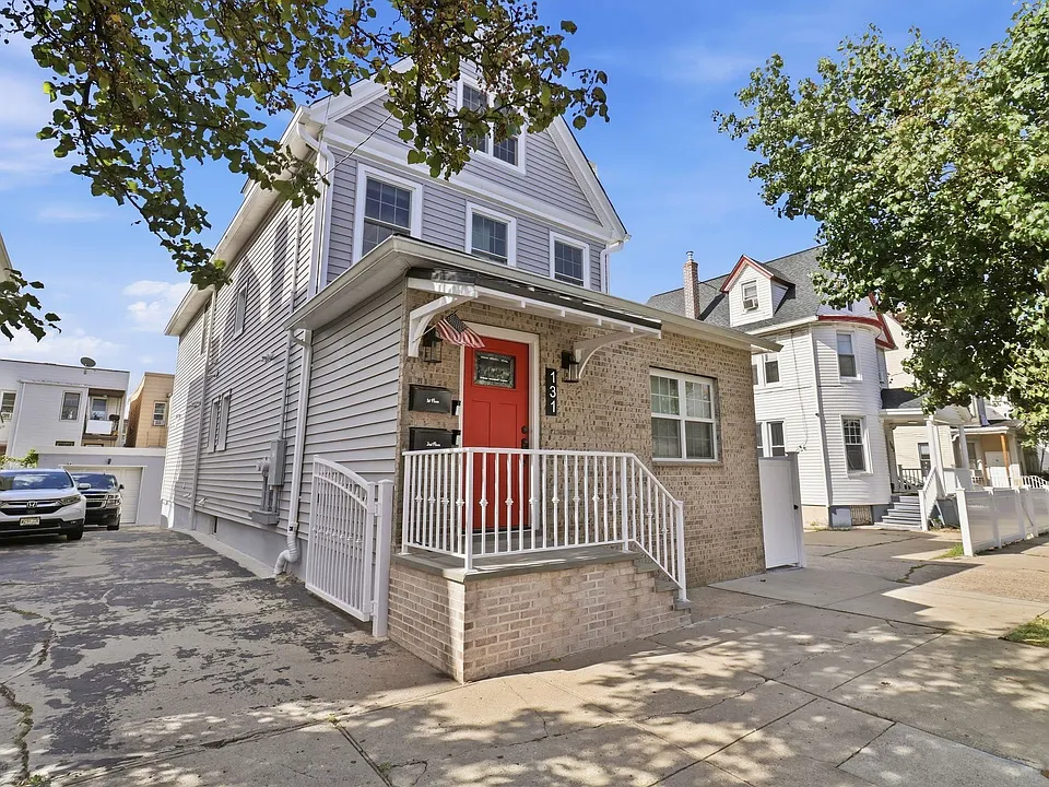 131 76th St #2