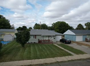 106 2nd St, Glendive, MT 59330