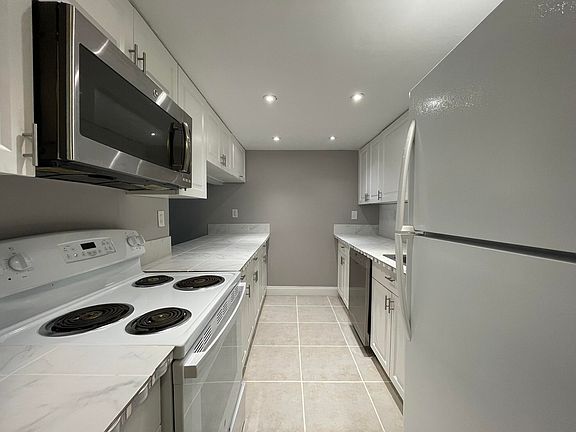 4th image of 1950 N Congress Avenue #301