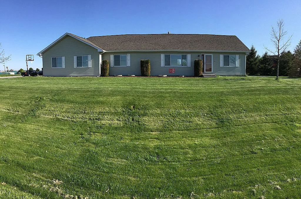 503 Raider Dr photo 1