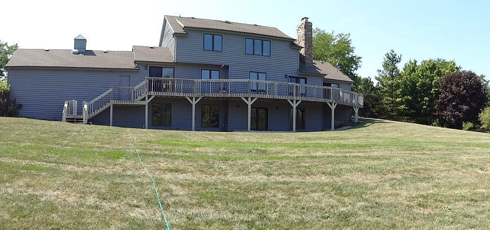 2nd image of 40 Deer Point Dr