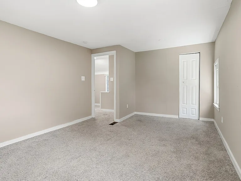 624 Elm Dr — Photo 15