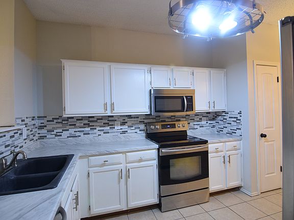 4th image of 5103 White Rock Dr