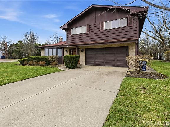 3rd image of 1708 Longvalley Dr