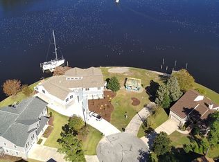 911 Spar Ct, New Bern, NC 28560