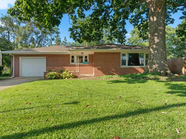 1119 E Melbourne Ave, Peoria, IL 61603