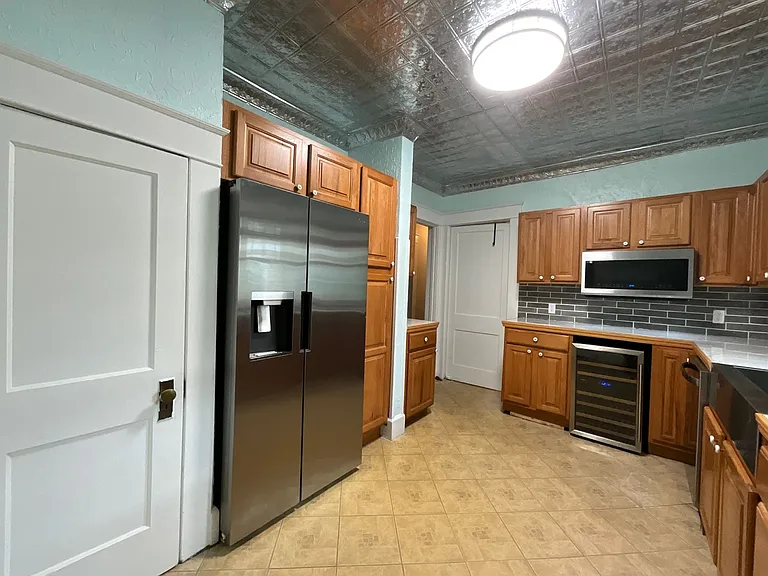 1117 Lexington Ave — Photo 26