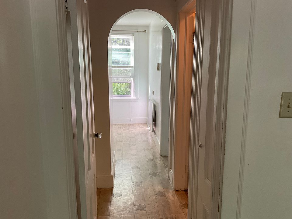 Hall to kitchen