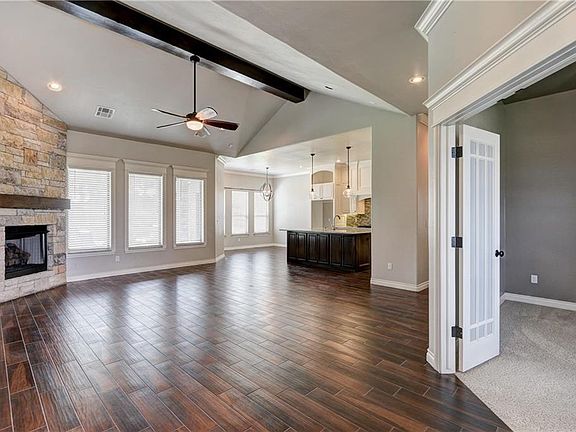 3rd image of 3912 Sendera Lakes Dr