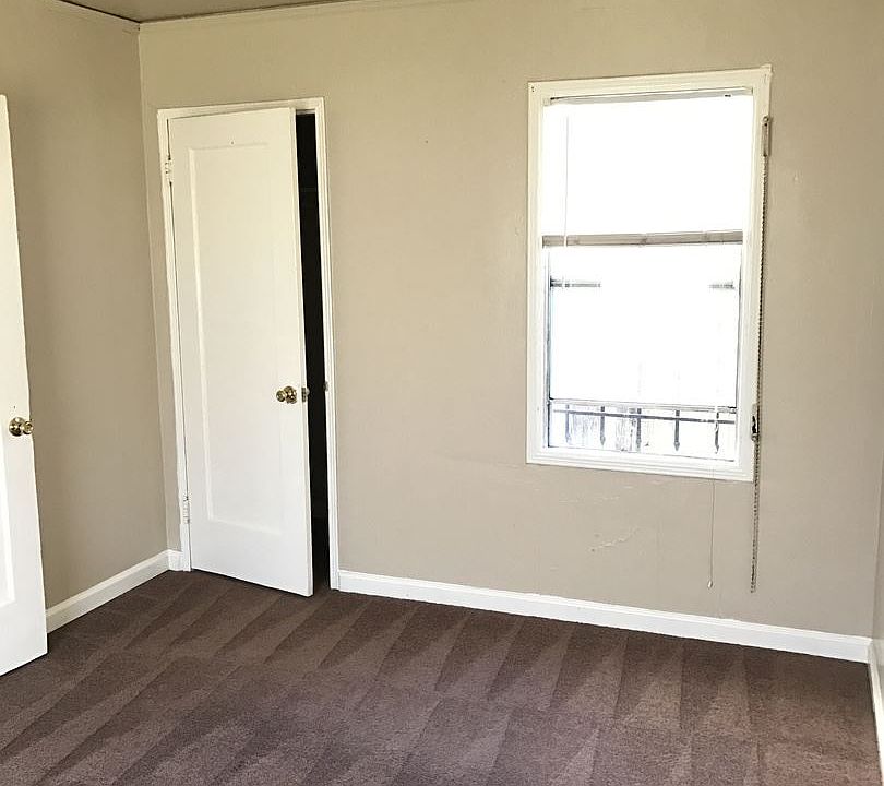 2nd image of 1428 82nd Ave