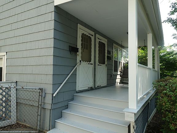 3rd image of 708 Pauline Blvd #1