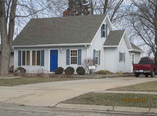 242 Kellogg Ave, Janesville, WI 53546
