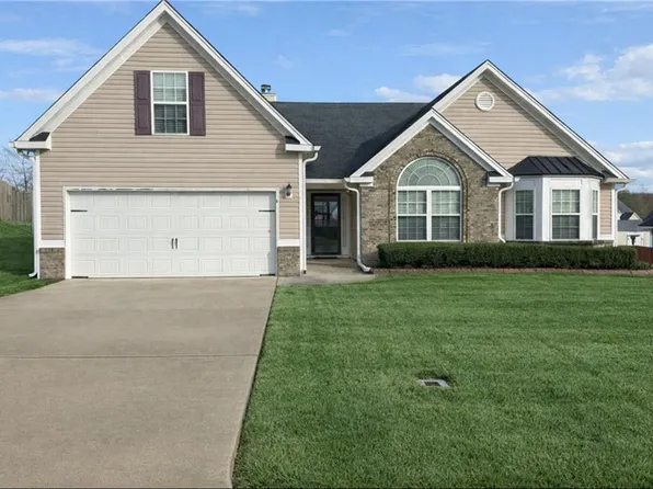 6 Springwood Ct, Phenix City, AL 36870