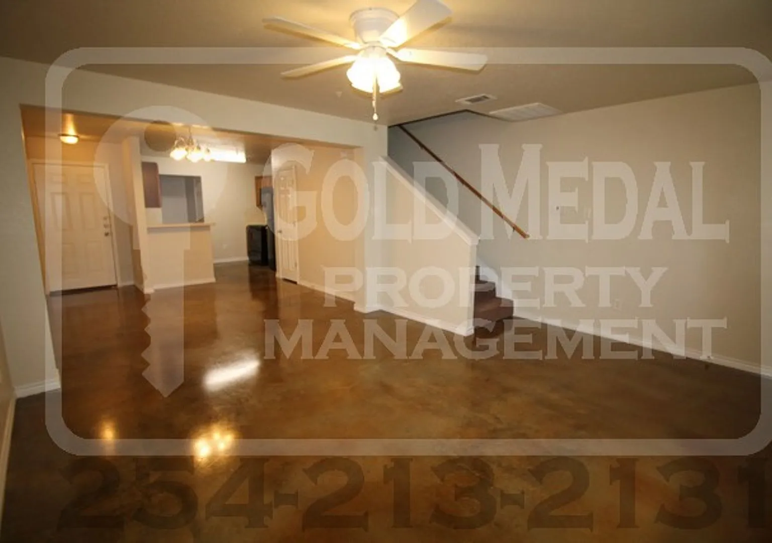 4008 Cambridge Dr — Photo 3