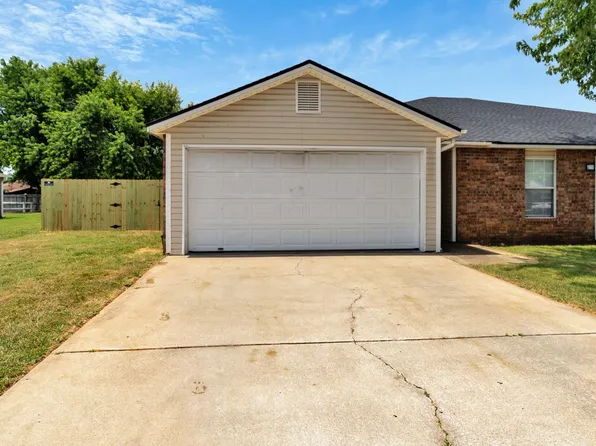 1665 N Boxley Ave, Fayetteville, AR 72704