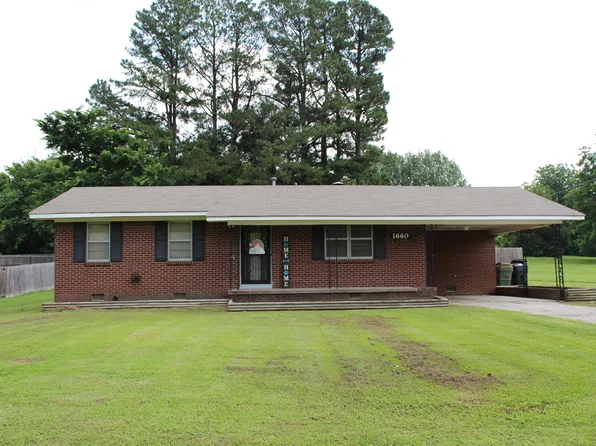 1660 Garland Dr, Covington, TN 38019