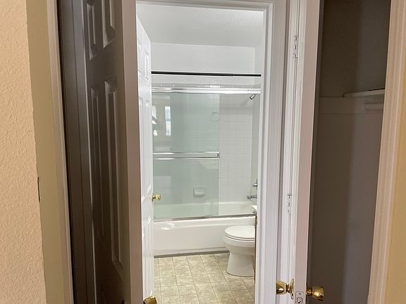 2nd image of 6801 Mission St APT 206