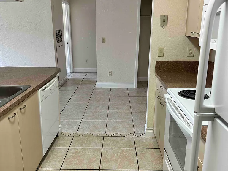 2550 N Alafaya Trl #2309 — Photo 9