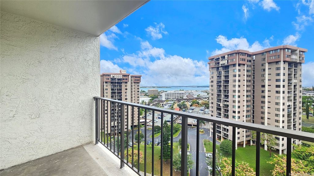 98-500 Koauka Loop APT 16P, Aiea, HI - View 6