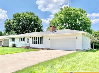 1909 H St, Fairbury, NE 68352