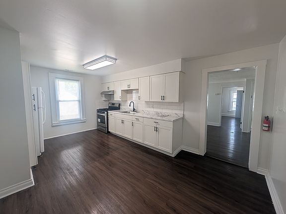 2nd image of 25 S Main St #2
