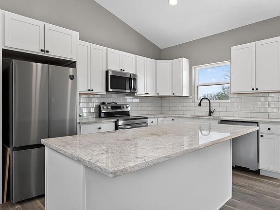 3rd image of 519 Humes Ridge Rd