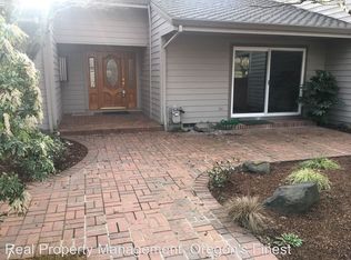 32555 SW Lake Point Ct, Wilsonville, OR 97070