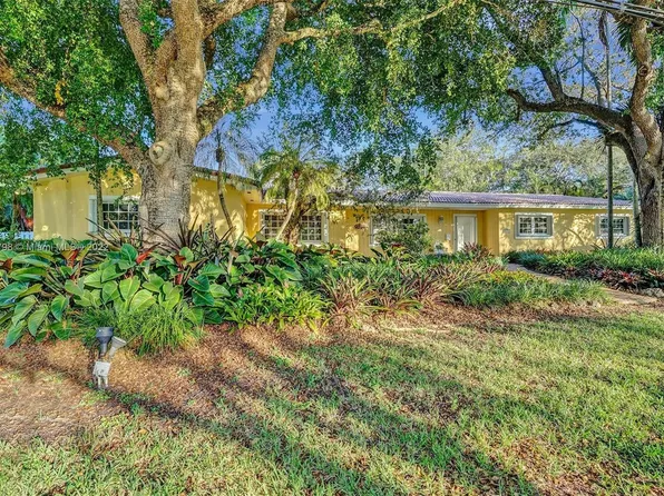 12601 SW 69th Ave, Pinecrest, FL 33156