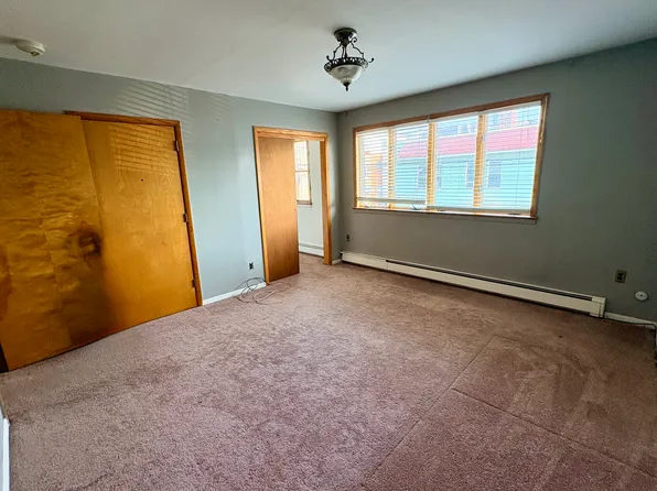 82 Elm St Floor 2, Newark, NJ 07105