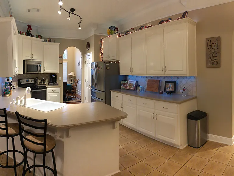 215 Live Oaks Cir — Photo 31