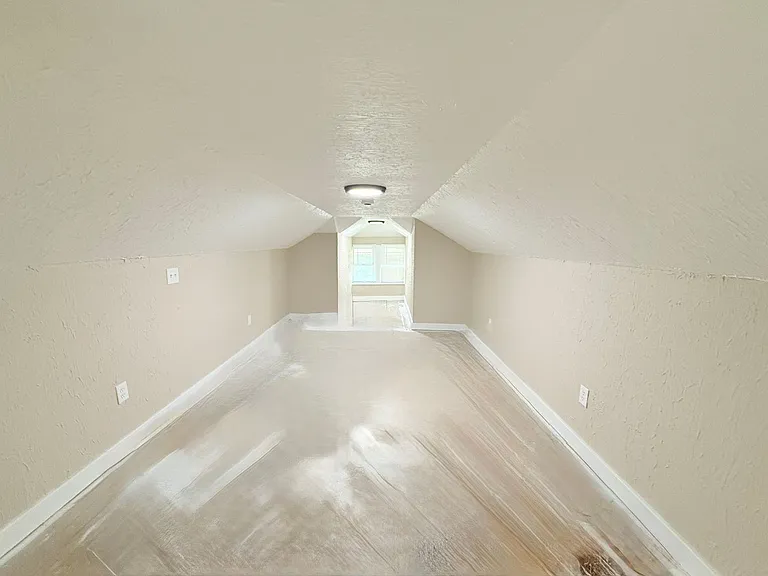 9376 Otsego St — Photo 7