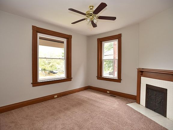 2nd image of 637 Hawthorne Ave #1