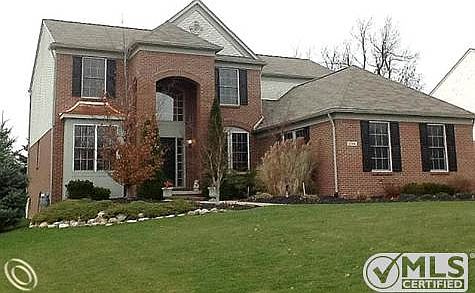 1744 Covington Woods