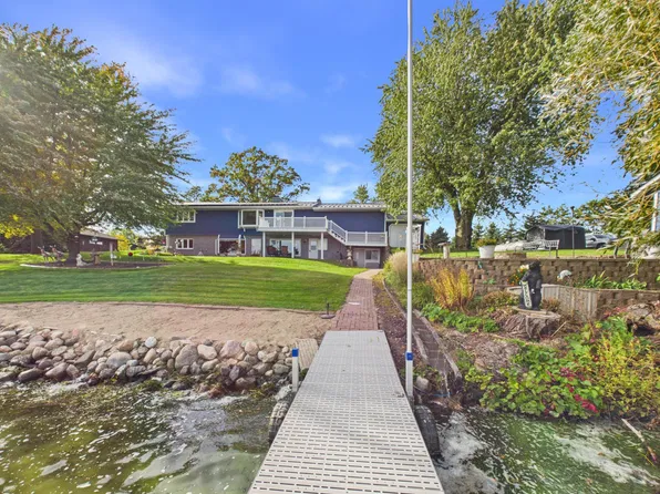 44538 Saukview Dr, Sauk Centre, MN 56378