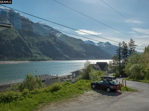 1715 Beach Dr, Douglas, AK 99824