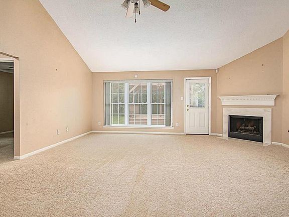 3rd image of 2226 Longleaf Pines Dr