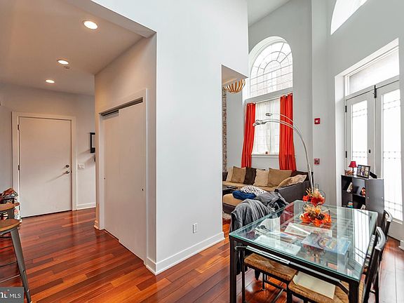 4th image of 915 S 11th St #1A
