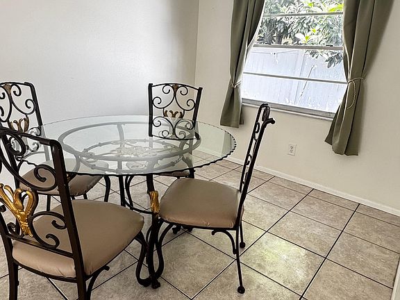 4th image of 10119 Briarwick Ct