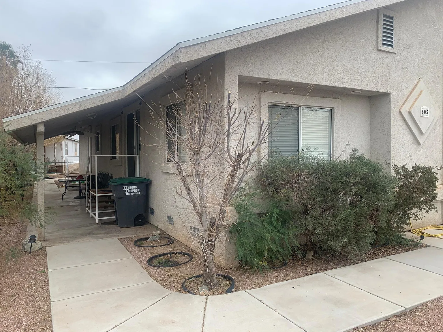 1 bed, 696 sqft, $900 — Photo 2