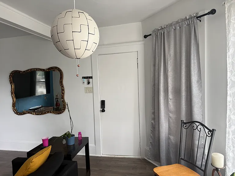 271 Coe St #3R — Photo 6