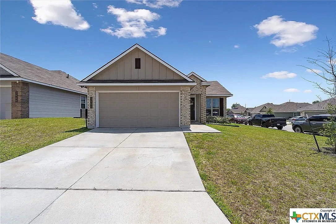 3 bed, 1265 sqft, $1,595 — Photo 1